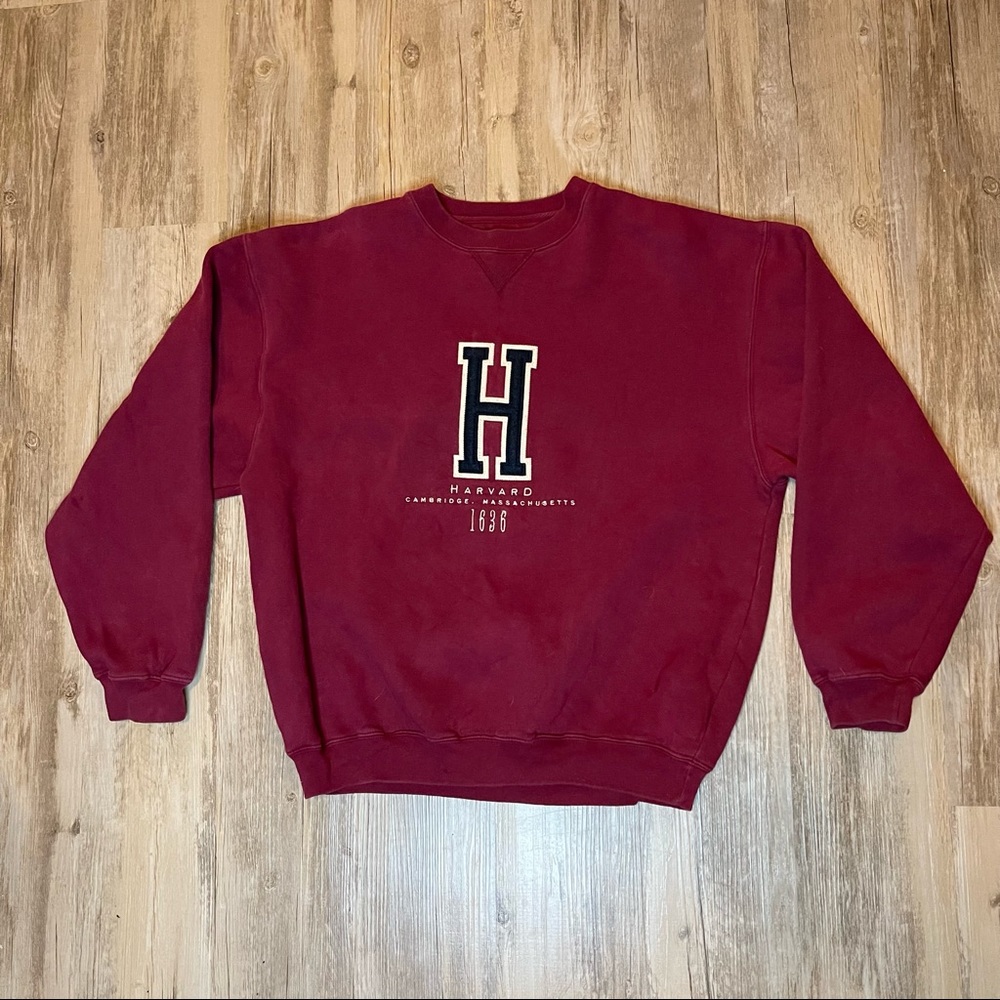 Gear For Sports Harvard Burgundy Red Sweatshirt M crew neck embroidered letter